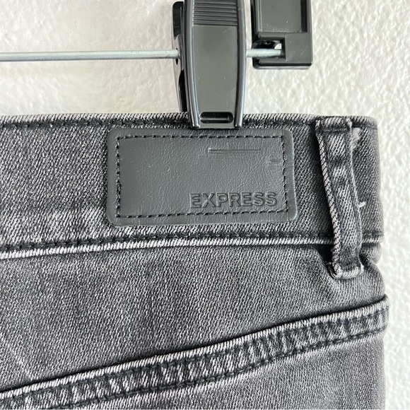 Express Women’s Super High Rise Mom Jean - Picture 5 of 12